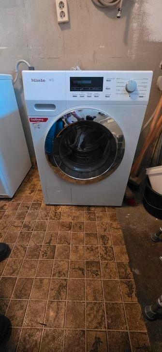 Miele wasmachine, Witgoed en Apparatuur, Was-droogcombinaties, Zo goed als nieuw, 85 tot 90 cm, Ophalen