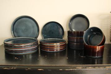 Servies, prachtig blauw/bruin - met gratis theedoos beschikbaar voor biedingen