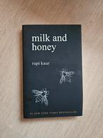 Milk and honey - Rupi Kaur, Boeken, Gedichten en Poëzie, Ophalen of Verzenden, Zo goed als nieuw