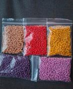 5 zakjes 3 mm glaskralen rocailles 100 gram roze paars krale, Hobby en Vrije tijd, Ophalen of Verzenden, Nieuw, Kraal