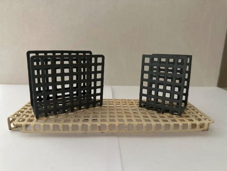 Cigarettenhouder en lucferdooshouder gaatjesmetaal jaren"60, Antiek en Kunst, Antiek | Woonaccessoires, Ophalen of Verzenden
