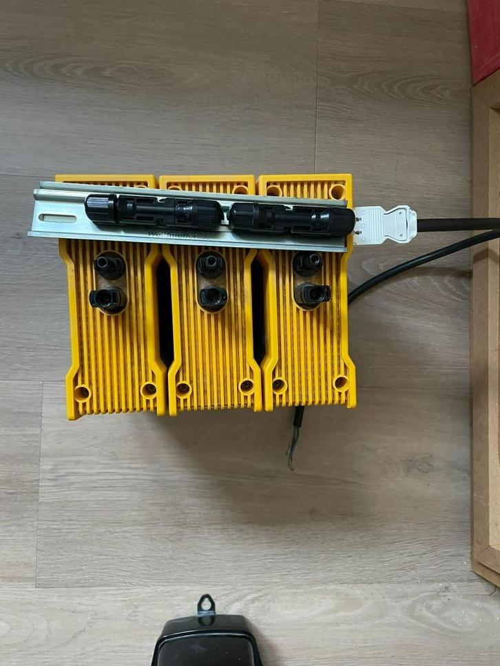 Steca omvormers, Doe-het-zelf en Verbouw, Overige Doe-het-zelf en Verbouw, Gebruikt, Ophalen