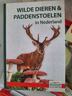 Boek Postcodeloterij Wilde dieren & Paddenstoelen + veldgids, Ophalen of Verzenden, Nieuw, Natuur algemeen, Nationale Postcode Loterij