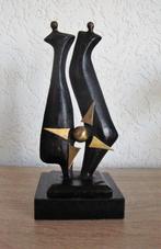 Corry Ammerlaan '' Mercedes ''  beeld op voet, Antiek en Kunst, Kunst | Beelden en Houtsnijwerken, Ophalen of Verzenden