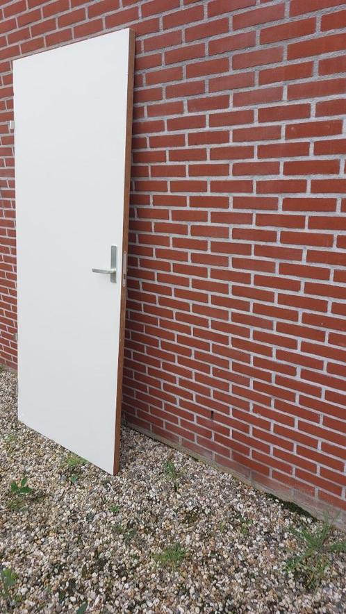 5 stuks gebruikte stompe deuren 211,5 x 87 x 4cm, Doe-het-zelf en Verbouw, Deuren en Horren, Gebruikt, Binnendeur, 200 tot 215 cm