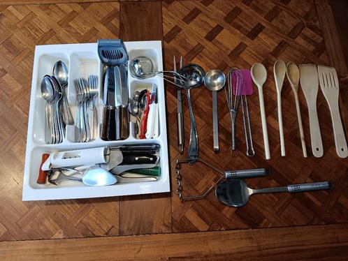 bestek, mes vork lepel. toebehoren, spatels, schilmes, etc, Huis en Inrichting, Keuken | Bestek, Gebruikt, Los bestek, Rvs of Chroom