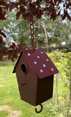 metalen vetbolhanger huisje bruin, rood en wit VH150C, Dieren en Toebehoren, Vogels | Toebehoren, Robanjer Tuindecoratie, Overige typen