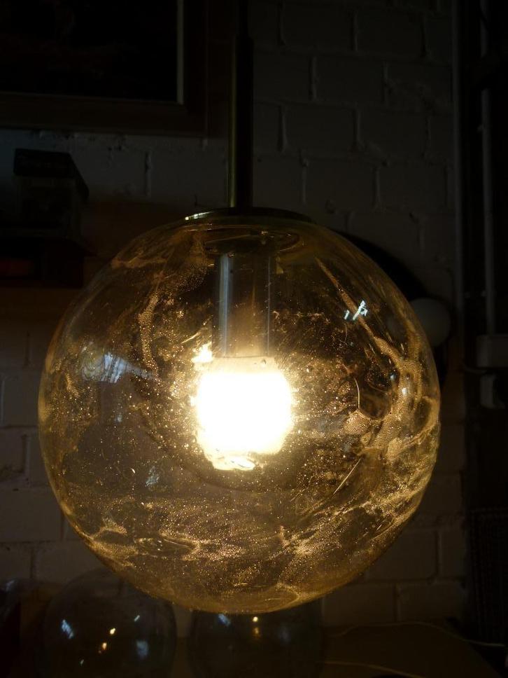 vintage hanglamp ballamp luchtglas 70er j. stukprijs, Huis en Inrichting, Lampen | Hanglampen, Zo goed als nieuw, 75 cm of meer