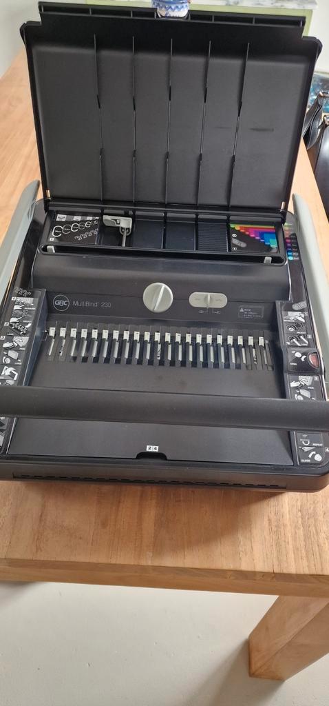 GBC 230 Multibinder., Diversen, Bureau-accessoires, Zo goed als nieuw, Ophalen of Verzenden