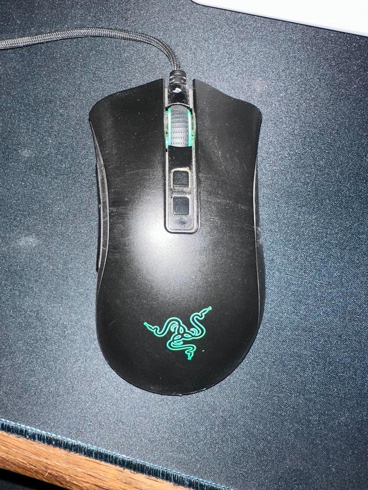 Razer Deathadder v2, Computers en Software, Muizen, Zo goed als nieuw, Muis, Rechtshandig, Bedraad, Gaming muis, Ophalen