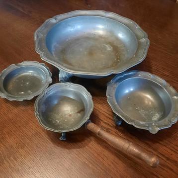 Oude Tinnen Schalen Set - 4 stuks beschikbaar voor biedingen