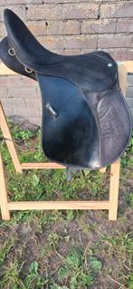 Wintec 2000 zadel 17 inch, Dieren en Toebehoren, Ophalen of Verzenden, Zo goed als nieuw, Recreatie