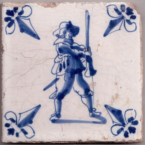 Antieke tegel met militair, Antiek en Kunst, Antiek | Wandborden en Tegels, Ophalen of Verzenden