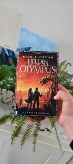 Helden van Olympus boek, Ophalen of Verzenden, Zo goed als nieuw