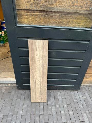 Mooie plank beschikbaar voor biedingen