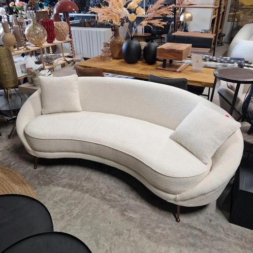 Bank Hazel Bouclé Creme van Light & Living, Huis en Inrichting, Banken | Sofa's en Chaises Longues, Nieuw, Stof, Ophalen