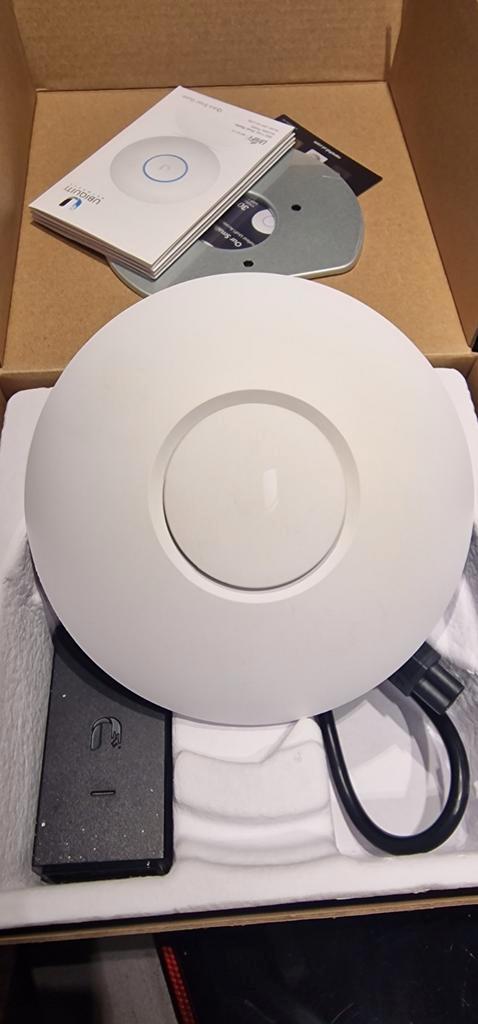 Access Point - Ubiquiti UniFi AP AC Lite, Computers en Software, Accesspoints, Zo goed als nieuw, Ophalen