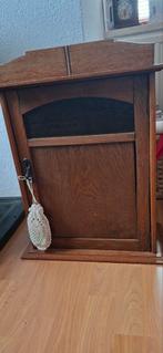 Antiek houten (medicijnen) kastje, Antiek en Kunst, Antiek | Meubels | Kasten, Ophalen of Verzenden