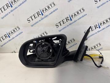 Buitenspiegel links van een Mercedes C-Klasse beschikbaar voor biedingen