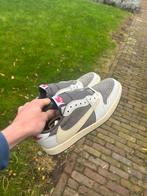 Jordan 1 Low Travis Scott Reverse Mocha, Kleding | Heren, Schoenen, Ophalen of Verzenden, Nieuw, Wit
