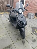 Piaggio zip 4takt geel kenteken, Ophalen, Overige modellen, Maximaal 45 km/u, Zo goed als nieuw