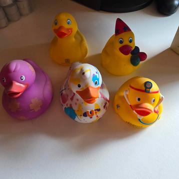 Leuke verzameling badeendjes beschikbaar voor biedingen