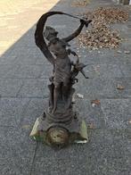 Antiek beeld met klok, Antiek en Kunst, Antiek | Klokken, Ophalen