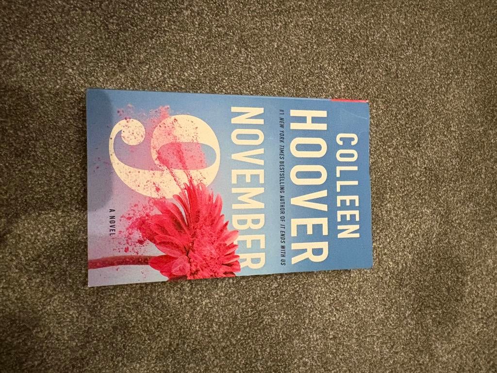 November 9 - Colleen Hoover - Roman, Boeken, Romans, Ophalen of Verzenden, Zo goed als nieuw, Nederland