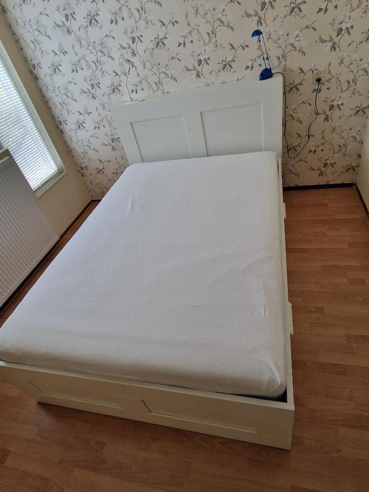 2-pers. IKEA BRIMNES bedframe met lades en kast, Huis en Inrichting, Slaapkamer | Bedden, Gebruikt, Tweepersoons, 140 cm, Hout
