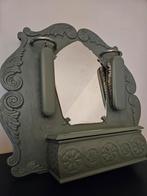 Spiegel met twee kledingborstels. Antiek in nieuw jasje!, Antiek en Kunst, Antiek | Spiegels, Ophalen of Verzenden, Rechthoekig