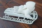 Snowbabies beeldje,  kindje op Slee, Goebel, Ophalen of Verzenden, Zo goed als nieuw, Overige typen