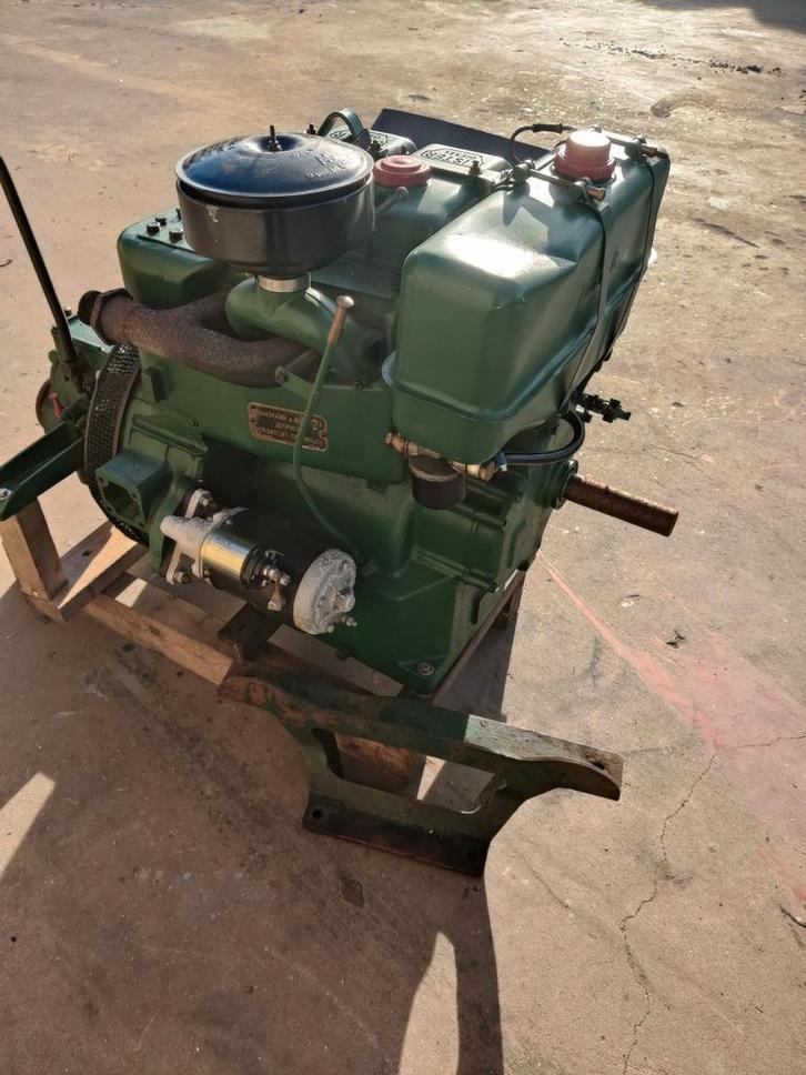 Lister tweecilinder 13 pk met keerkoppeling. Gereviseerd., Watersport en Boten, Buiten- en Binnenboordmotoren, Zo goed als nieuw