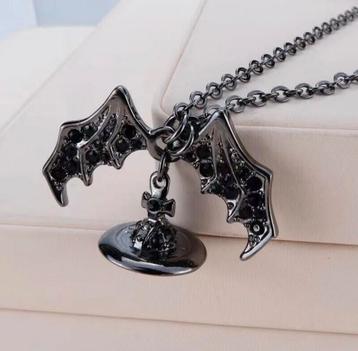 Vivienne Westwood Bat Necklace / Ketting