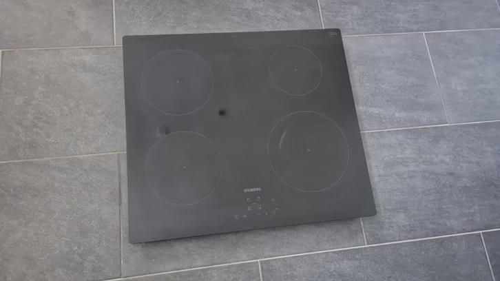 SIEMENS inductiekookplaat EU611BEB1E, Witgoed en Apparatuur, Kookplaten, Zo goed als nieuw, Inbouw, Inductie, 4 kookzones, Ophalen of Verzenden
