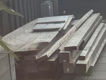 MOET WEG!! Hout voor overkapping beschikbaar voor biedingen