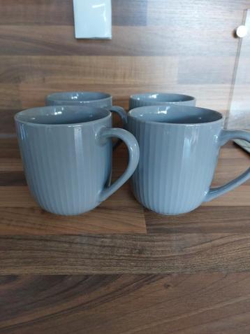 Nieuw! 4 Grote Grijze Mokken. beschikbaar voor biedingen