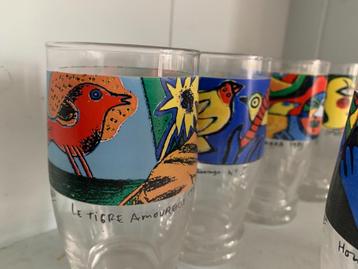 Corneille drinkglazen met kunstdruk - 1983/1990/1993 & 2002 beschikbaar voor biedingen