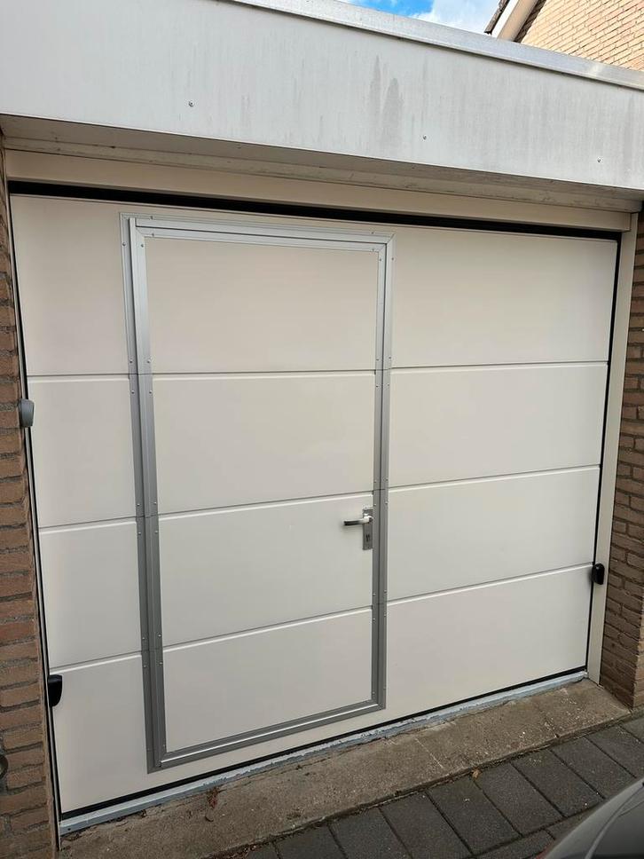 Sectionaalpoort met loopdeur, Doe-het-zelf en Verbouw, Kozijnen en Schuifpuien, Zo goed als nieuw, Overige typen, Aluminium, 150 tot 225 cm