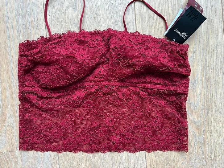 Kanten top / BH H&M mt 44 NIEUW!!, Kleding | Dames, Tops, Nieuw, Maat 42/44 (L), Rood, Zonder mouw, Ophalen of Verzenden