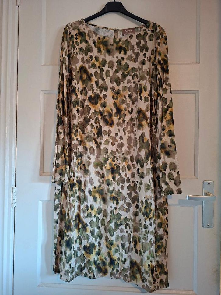 CARTOON jurk met groen/beige aquarel print - maat 44, Kleding | Dames, Jurken, Zo goed als nieuw, Maat 42/44 (L), Beige, Knielengte