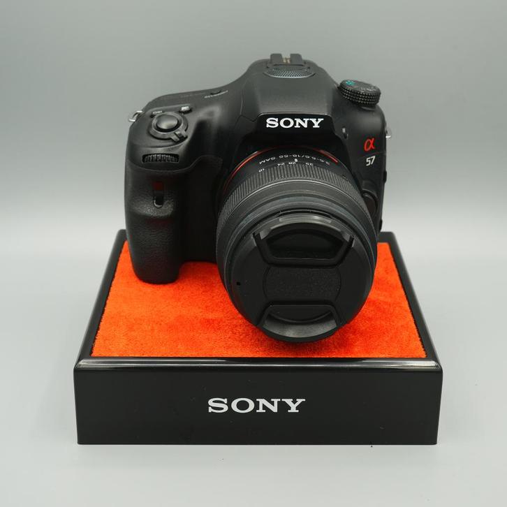 Sony SLT-A57 spiegelreflexcamera + DT 18-55mm F3.5-5.6 SAM, Audio, Tv en Foto, Fotocamera's Digitaal, Gebruikt, Spiegelreflex