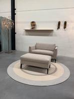 Nieuw Design on Stock Heelz Loveseat Bank Balmora Stof Poef, Huis en Inrichting, Ophalen of Verzenden, Rechte bank, Minder dan 150 cm
