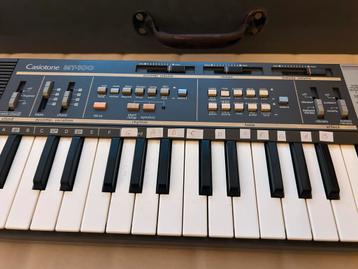 Casio MT-100 Vintage Keyboard beschikbaar voor biedingen