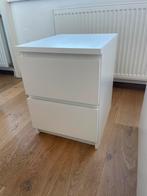 Malm nachtkastje wit 2 lades, Huis en Inrichting, Slaapkamer | Nachtkastjes, Ophalen, Zo goed als nieuw, Minder dan 45 cm, 55 tot 70 cm