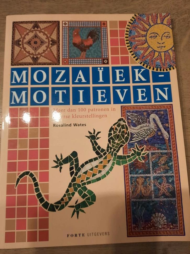 R. Wates - Mozaiekmotieven, Boeken, Overige Boeken, Zo goed als nieuw, Ophalen of Verzenden