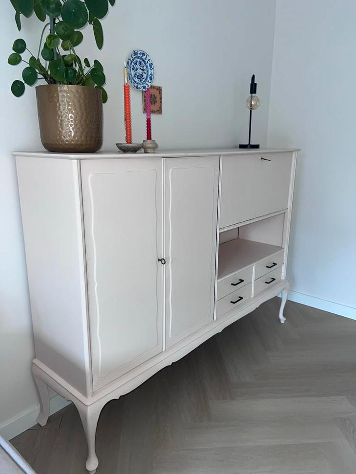 Roze Vintage Buffetkast Servieskast Boekenkast, Huis en Inrichting, Kasten | Buffetkasten, Gebruikt, 100 tot 150 cm, 150 tot 200 cm