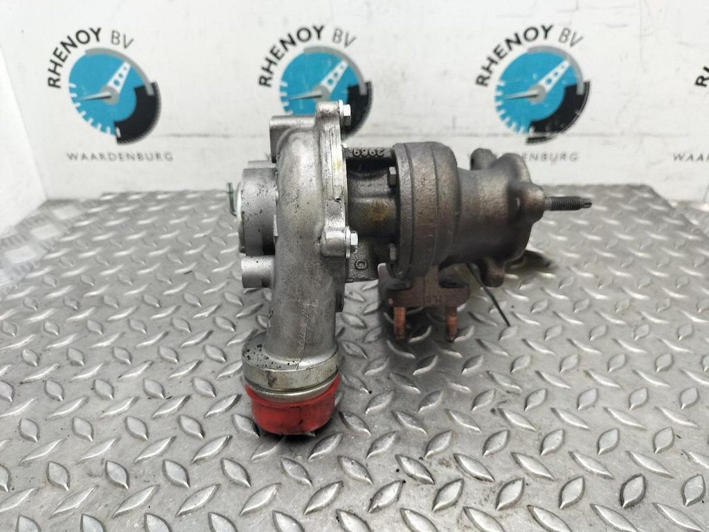 DACIA DUSTER TURBO 2011, Ophalen of Verzenden, Nieuw, Stiba lid