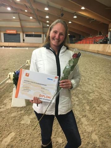 Gediplomeerd instructrice  beschikbaar voor biedingen