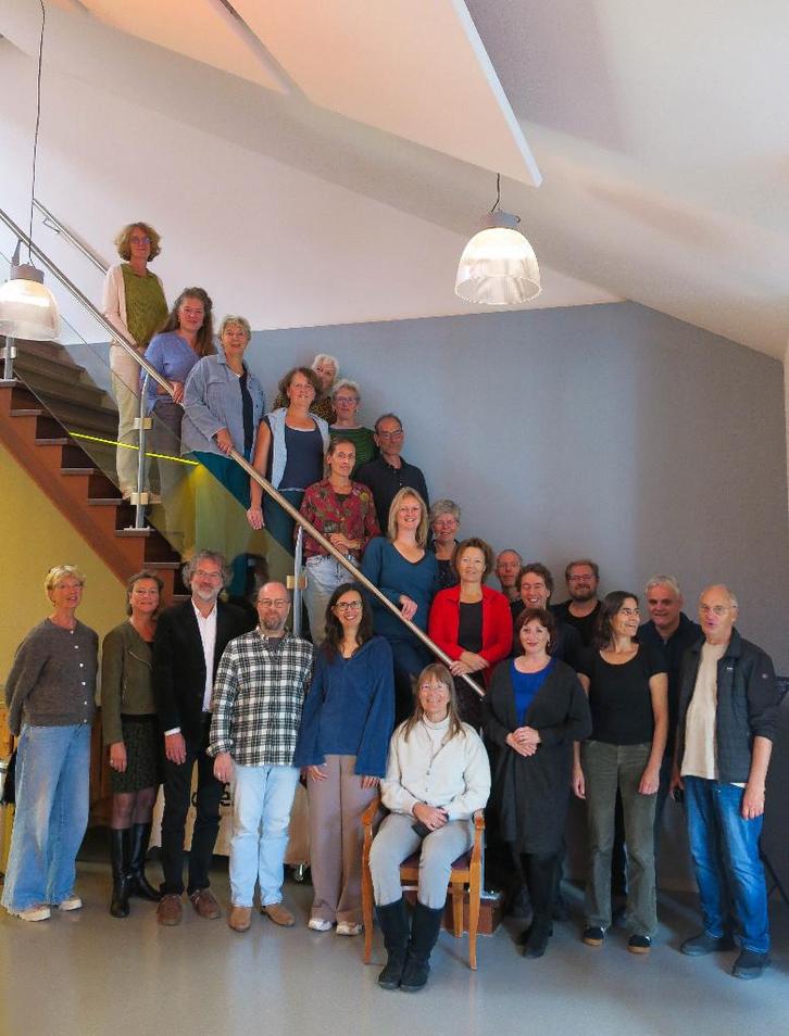 Photonen zoekt tenoren, Contacten en Berichten, Muziek maken en Bandleden