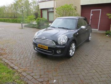 Mini 1.6 Cooper 10 Years II Zwart 08-2011 Clima Cruise NAP